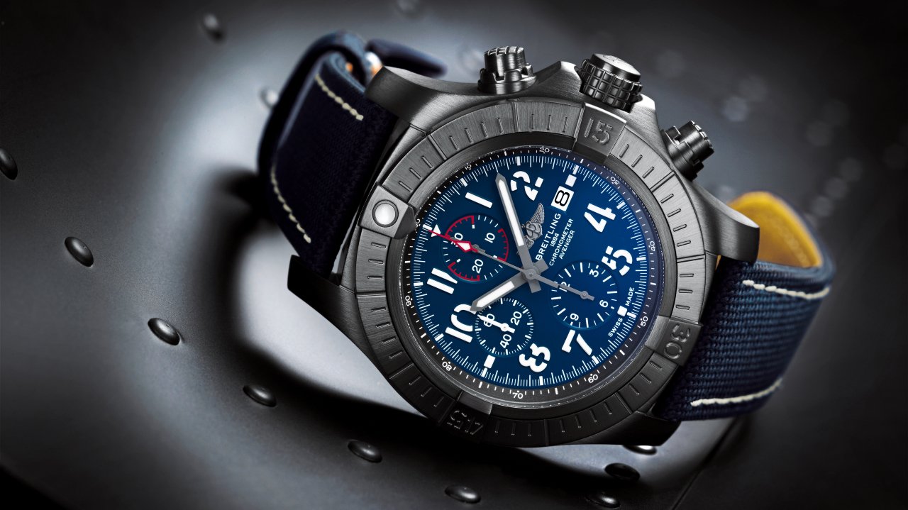 super-avenger-chronograph-48-night-mission