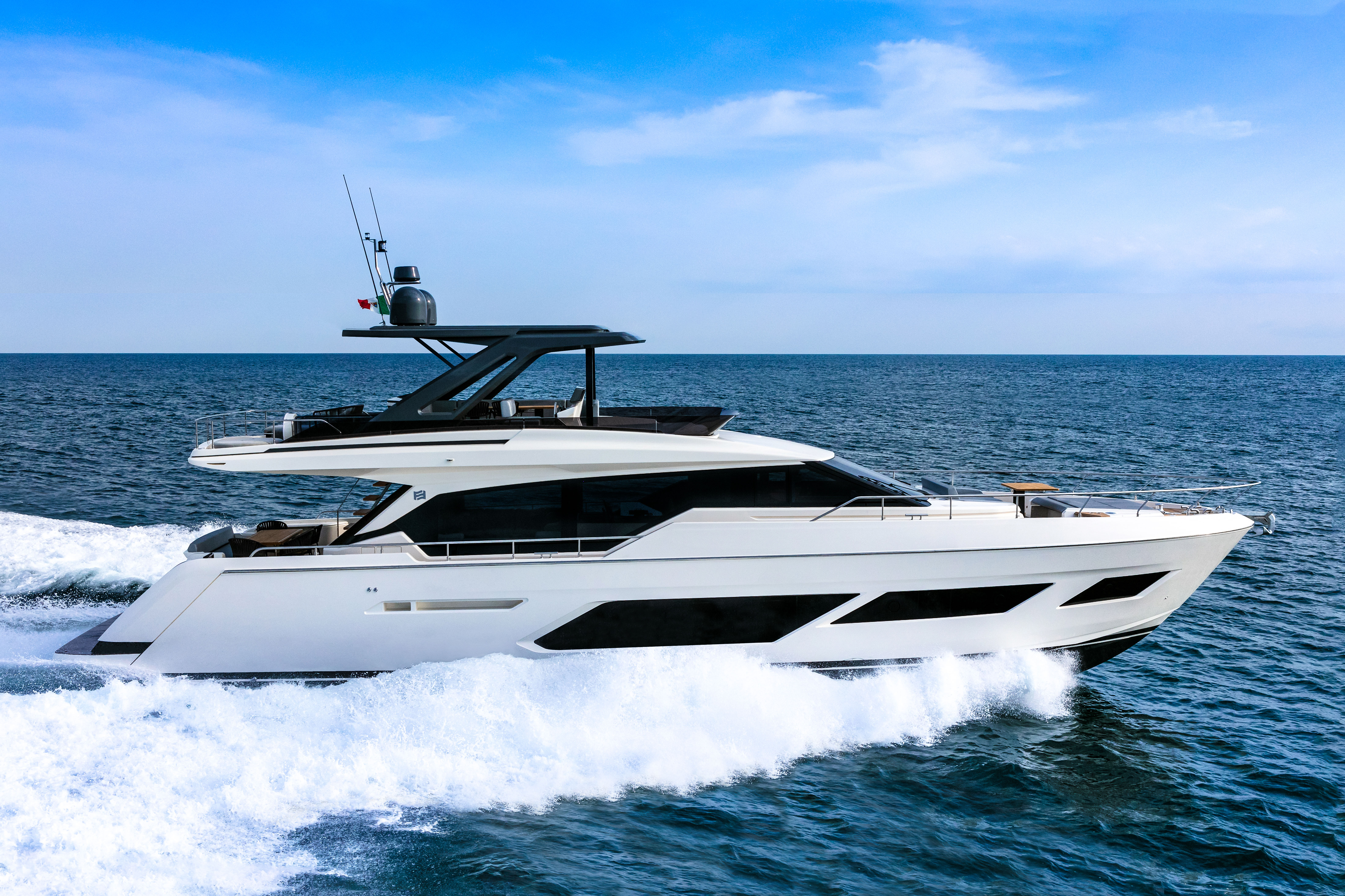 FY720 Ferretti