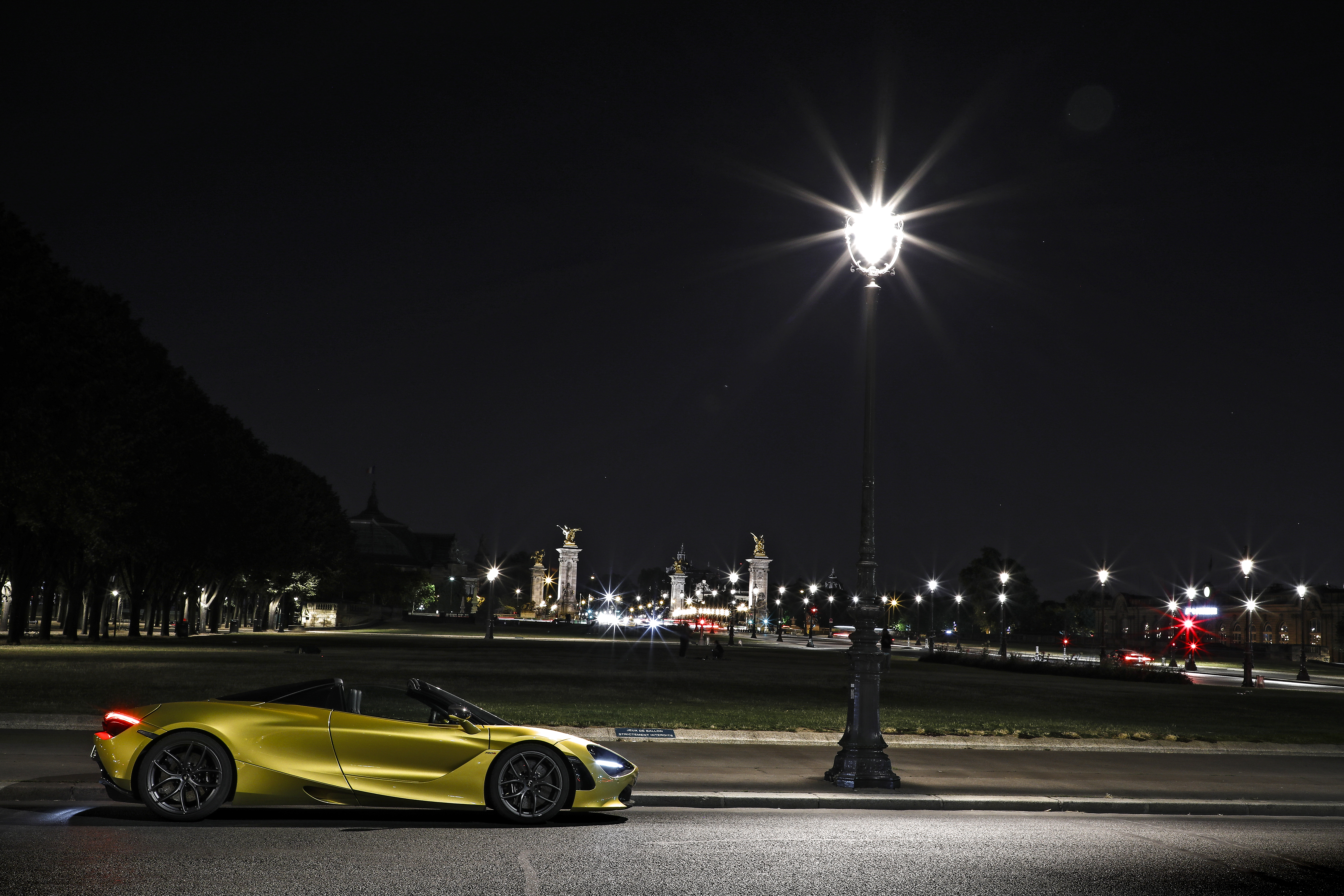 McLaren 720S Spider - Nommée Supercar du Coyote Automobile Awards